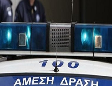 51χρονος χτύπησε 56χρονη με φτυάρι επειδή έκλεψε τρόφιμα